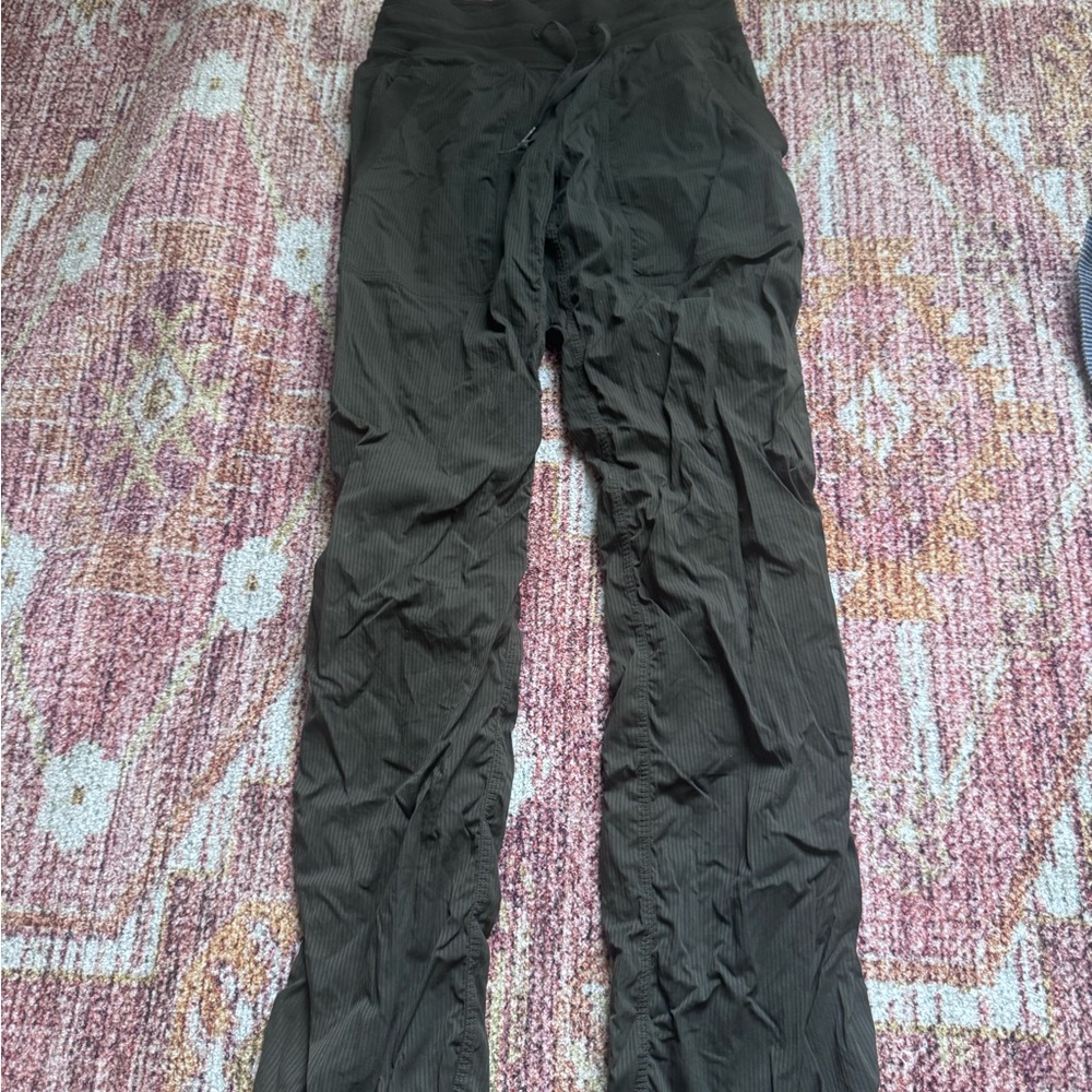Lululemon dance studio pants size 4